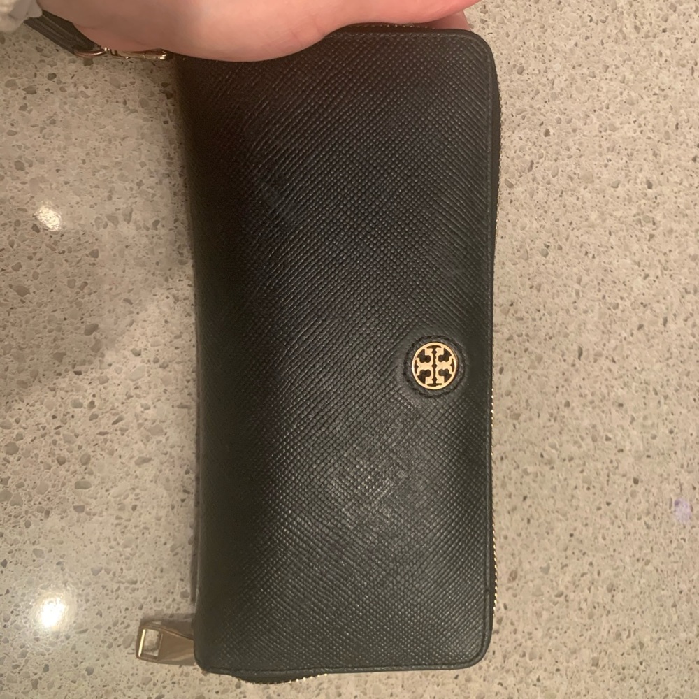Tory Burch Wallet - Picture 2 of 8
